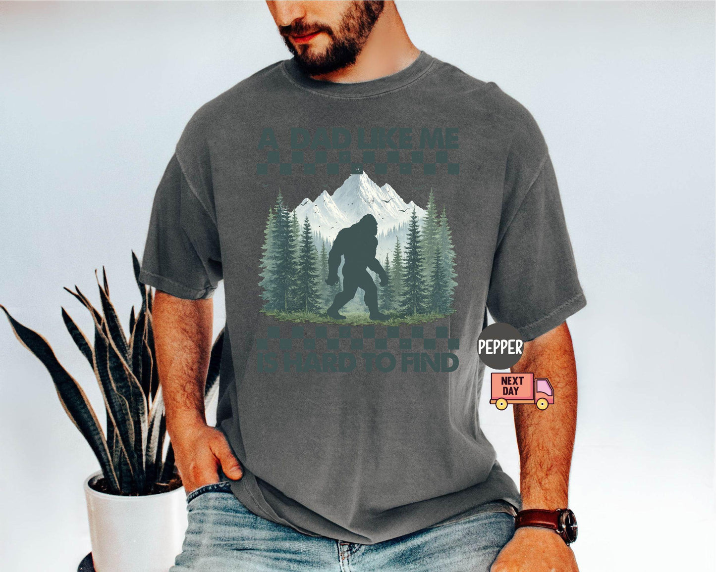 Retro Funny Dad Shirt, Funny A Dad Like Me Is Hard To Find T-Shirt, Popular Fathers Day Shirt, Cool Dad Gift