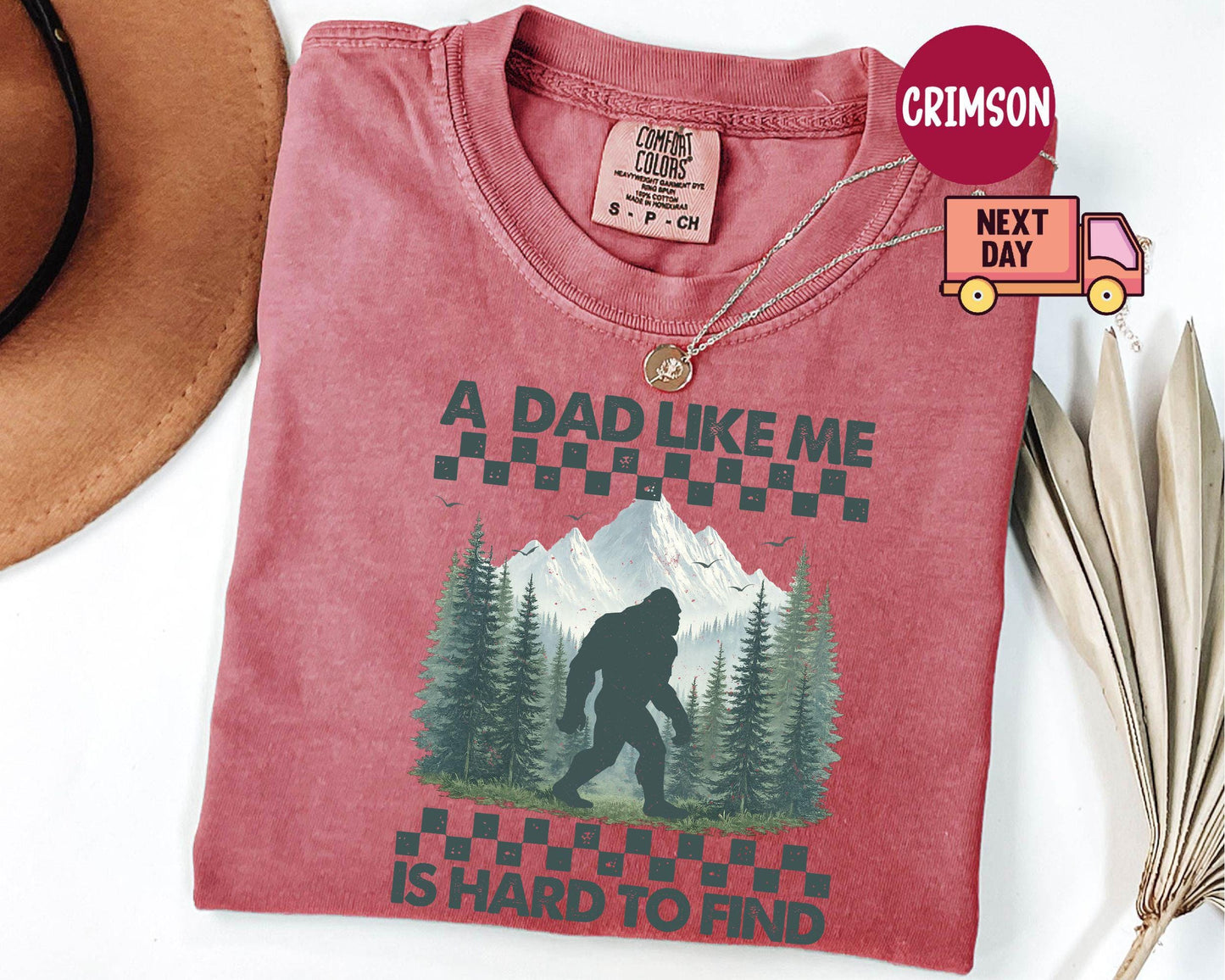 Retro Funny Dad Shirt, Funny A Dad Like Me Is Hard To Find T-Shirt, Popular Fathers Day Shirt, Cool Dad Gift